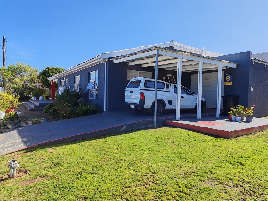 3 Bedroom Property for Sale in Palmiet Western Cape